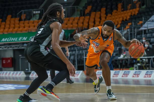 出场时间被 出场时间被