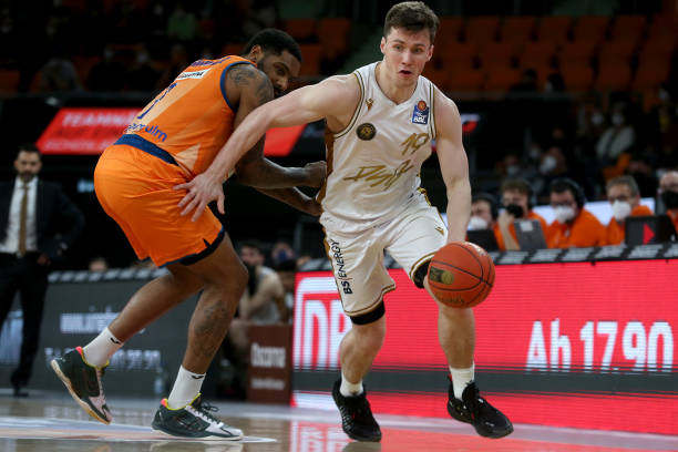 主帅安切洛 主帅安切洛