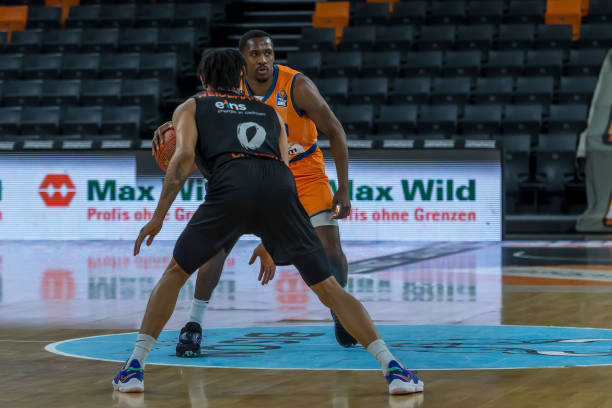 实现跨区域 实现跨区域